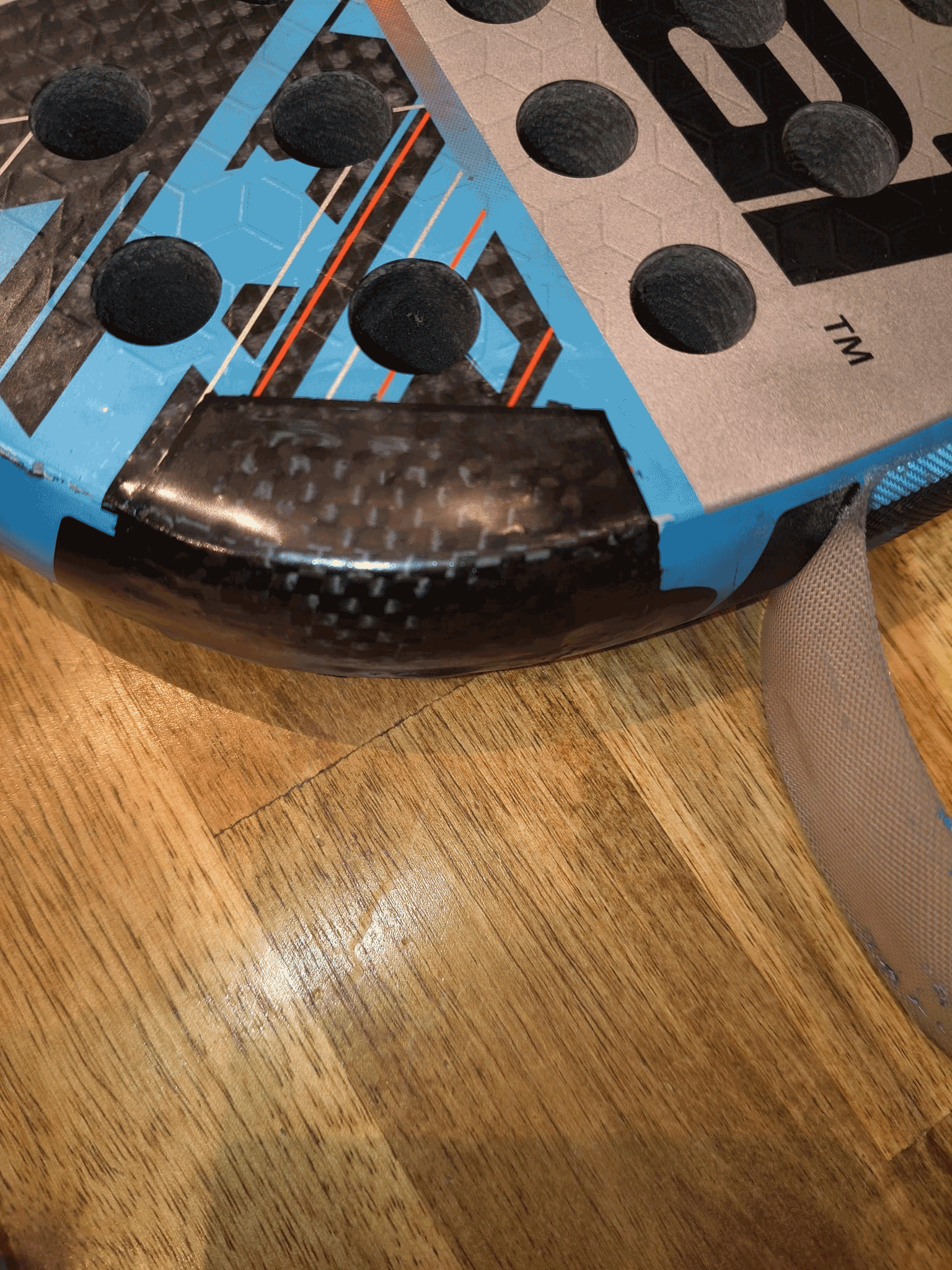 Réparation carbone – SOS Padel Toulouse